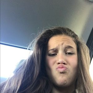 Meet your Posher, Addi